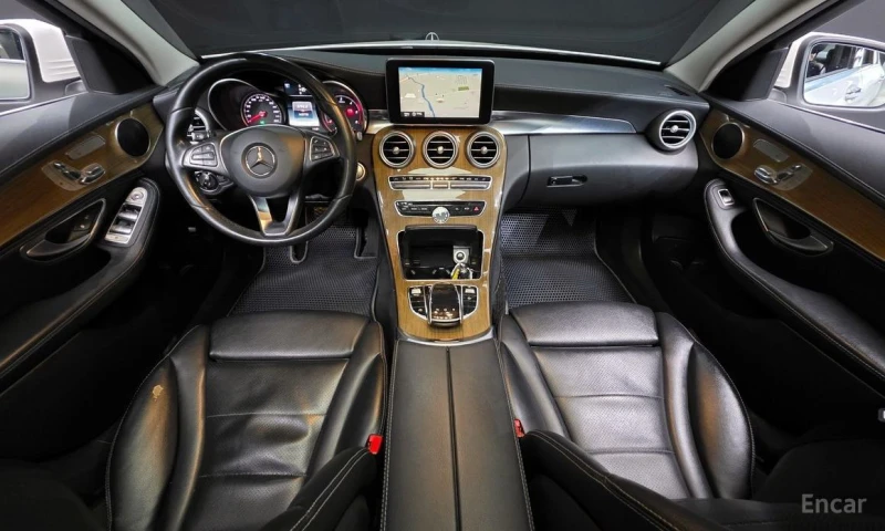 Mercedes-Benz C 220, снимка 7 - Автомобили и джипове - 53563778
