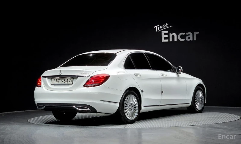 Mercedes-Benz C 220, снимка 2 - Автомобили и джипове - 53563778