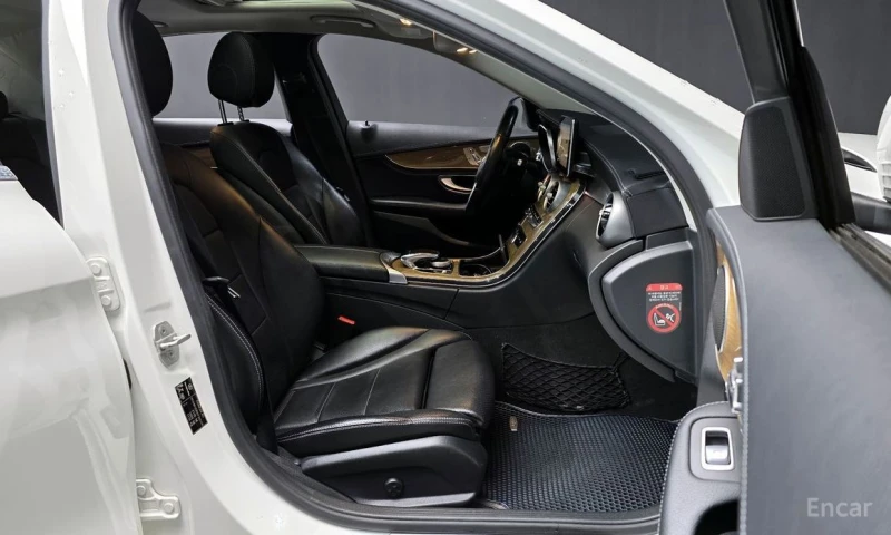 Mercedes-Benz C 220, снимка 11 - Автомобили и джипове - 53563778