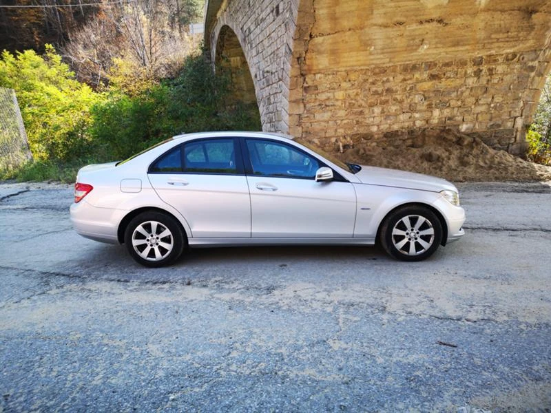 Mercedes-Benz C 220 BLUE EFFICIENCY, снимка 3 - Автомобили и джипове - 47699938