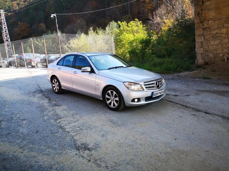 Mercedes-Benz C 220 BLUE EFFICIENCY, снимка 2 - Автомобили и джипове - 47699938