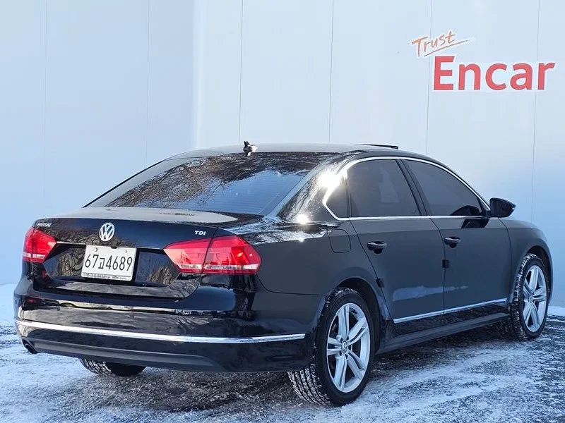 VW Passat 2.0 TDI, снимка 2 - Автомобили и джипове - 54298611