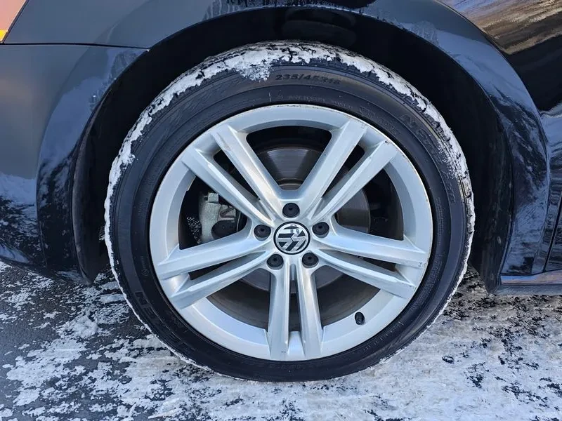 VW Passat 2.0 TDI, снимка 5 - Автомобили и джипове - 54298611