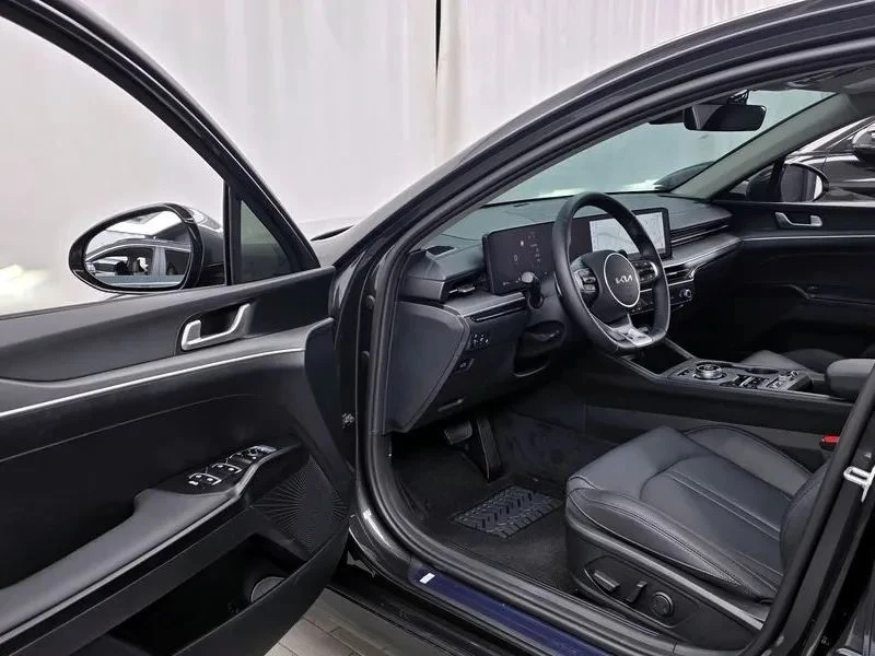 Kia K5, снимка 9 - Автомобили и джипове - 56726832