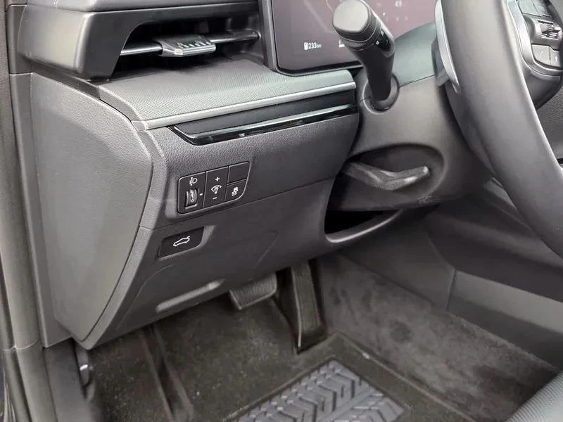 Kia K5, снимка 16 - Автомобили и джипове - 56726832