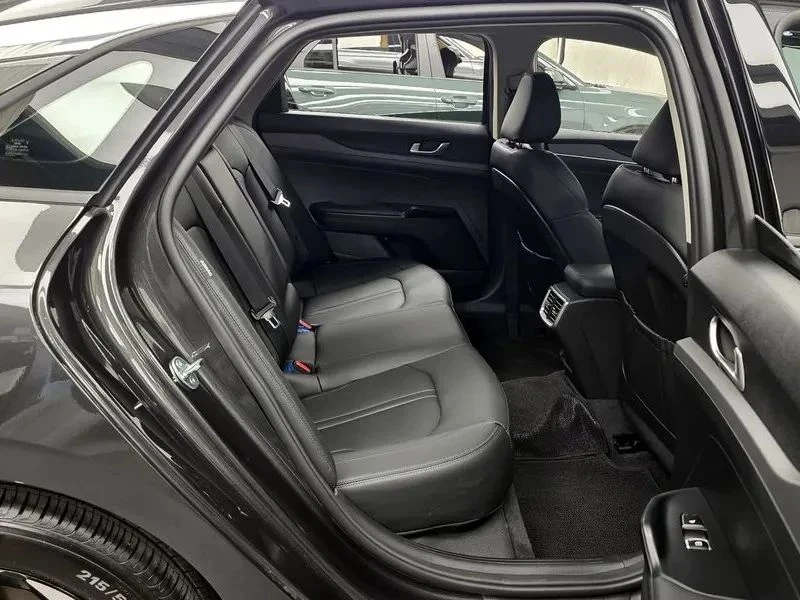 Kia K5, снимка 11 - Автомобили и джипове - 56726832