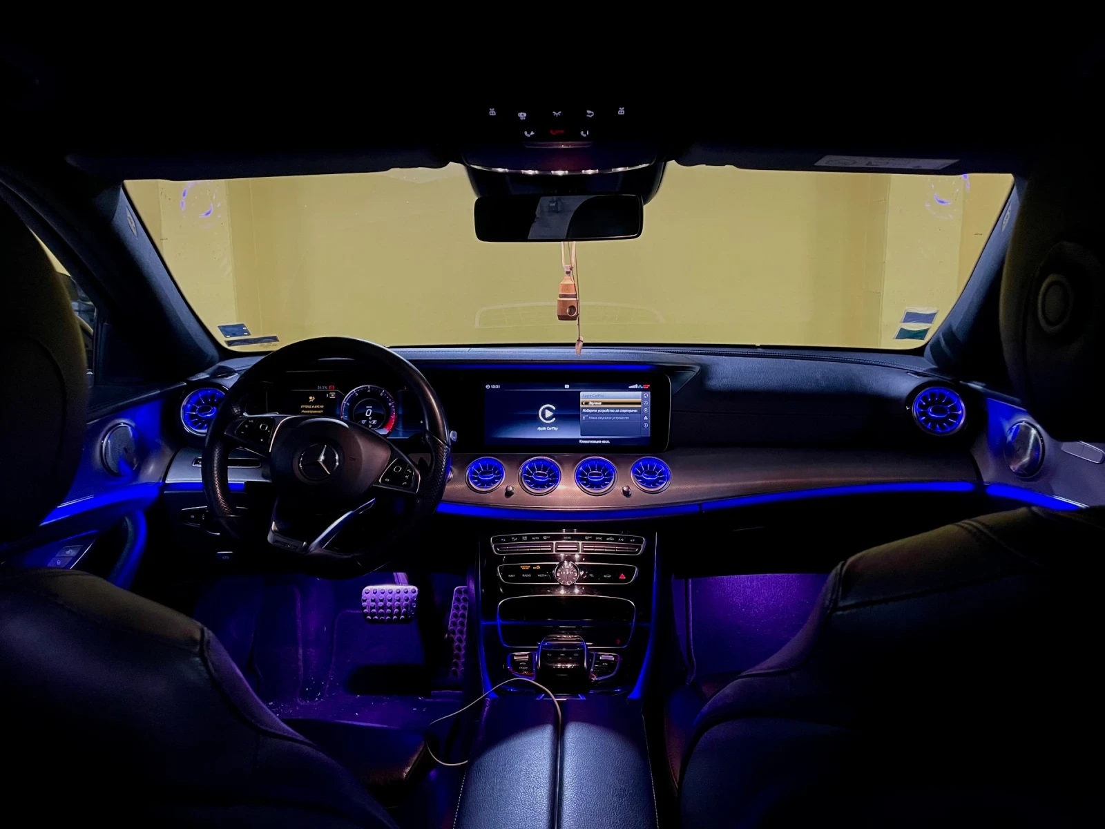 Mercedes-Benz E 220, снимка 1