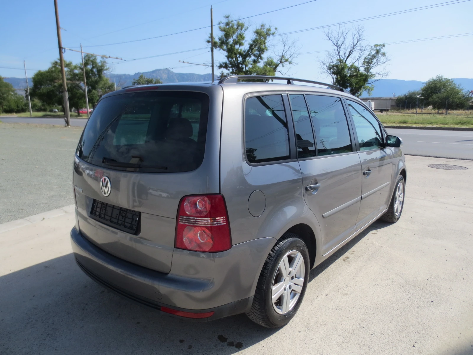 VW Touran 1.6 i * ГАЗ*  - изображение 5