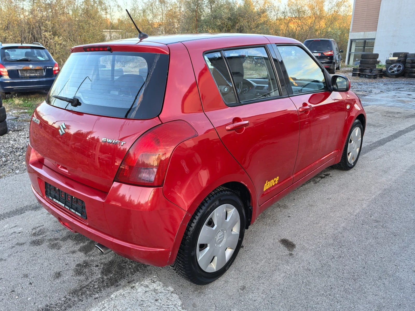 Suzuki Swift 1.3i КЛИМАТИК - изображение 4