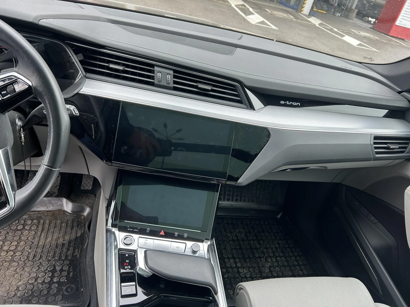 Audi E-Tron 55* Quattro* Sline* LongRange - изображение 3