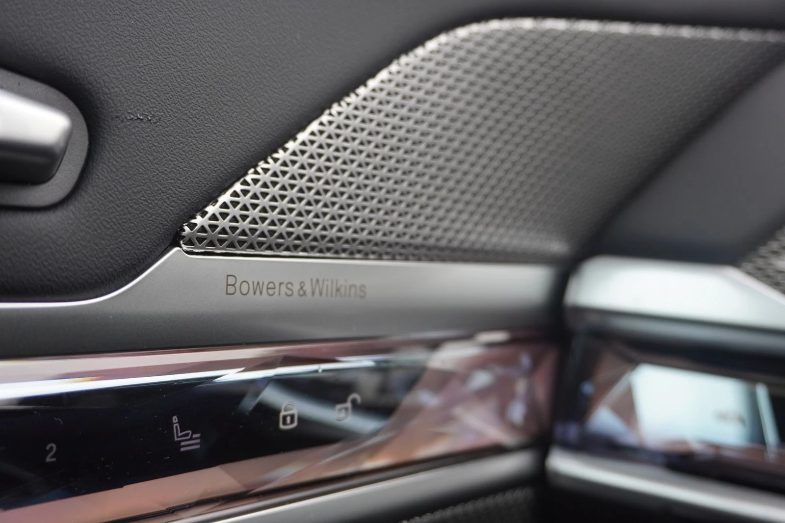 BMW 740 d xDrive = M-Sport Pro= Гаранция - изображение 5
