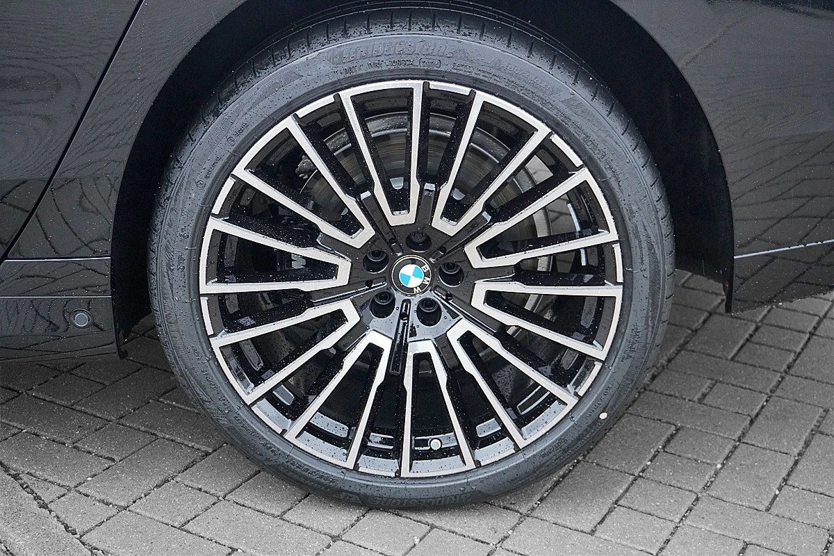 BMW 740 d xDrive = M-Sport Pro= Гаранция - изображение 4