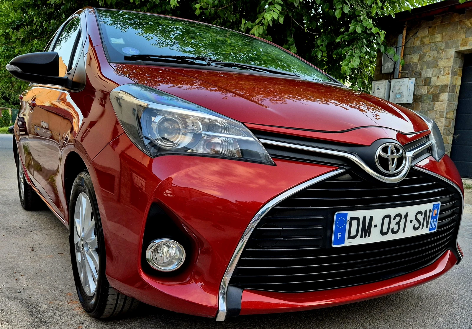 Toyota Yaris 1.33ivvt-FACELIFT-нави-6speed-верига-нов - изображение 5