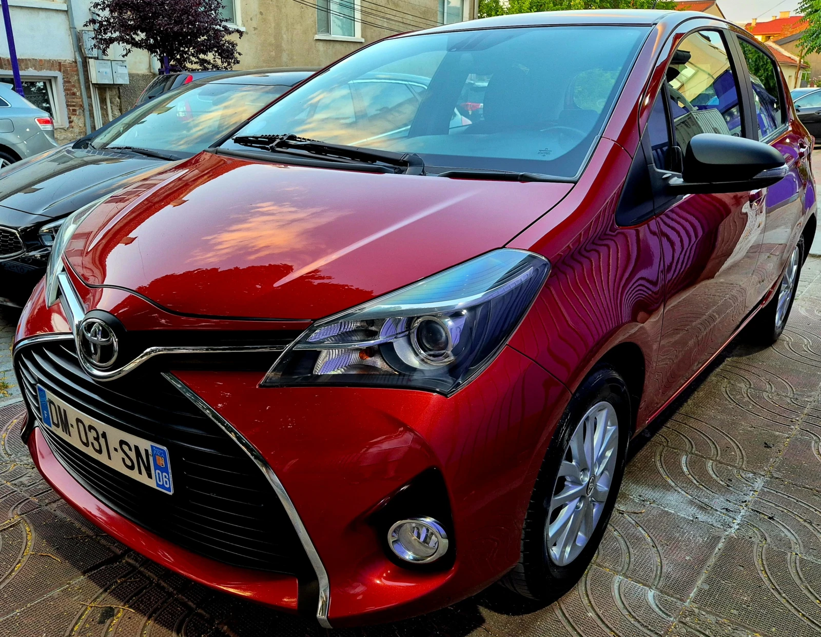 Toyota Yaris 1.33ivvt-FACELIFT-нави-6speed-верига-нов - изображение 4