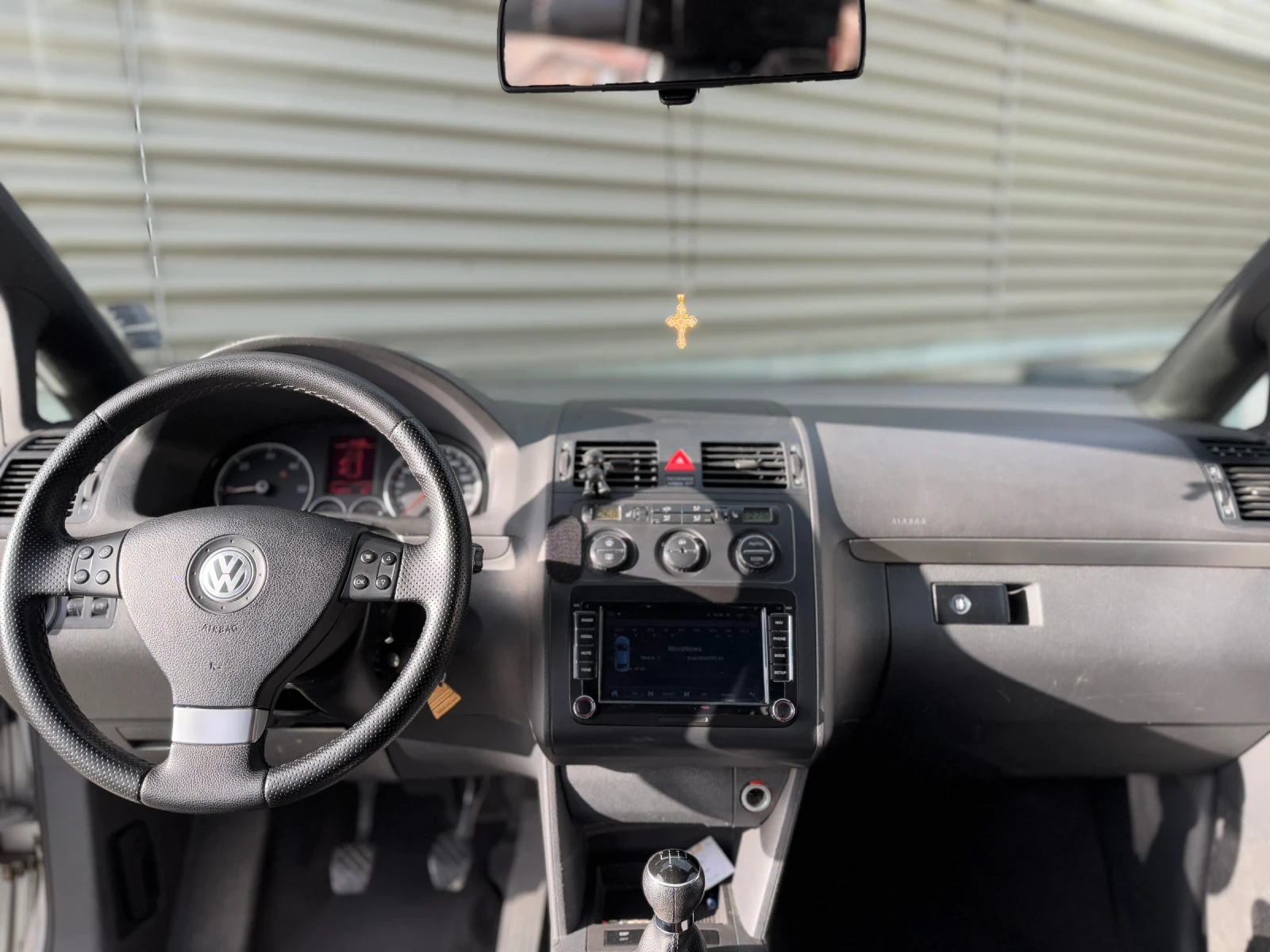 VW Touran  - изображение 7