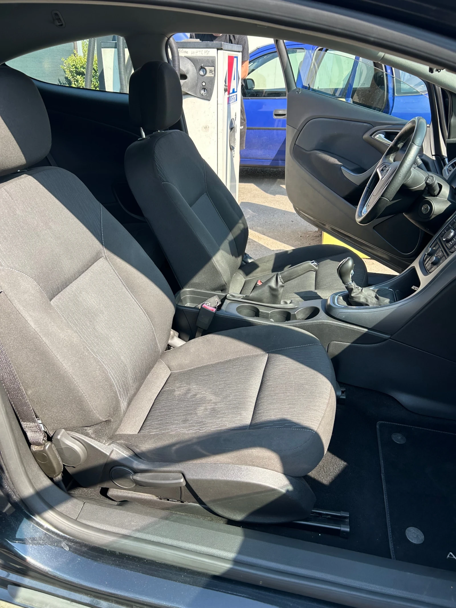 Opel Astra Gtc - изображение 8