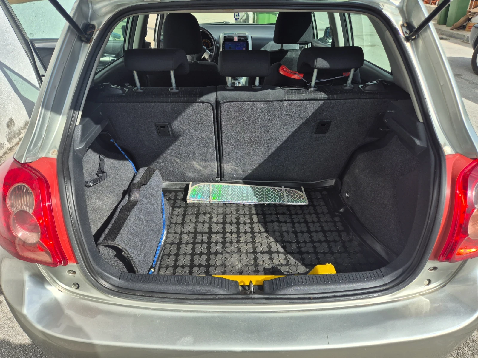 Toyota Auris  - изображение 7