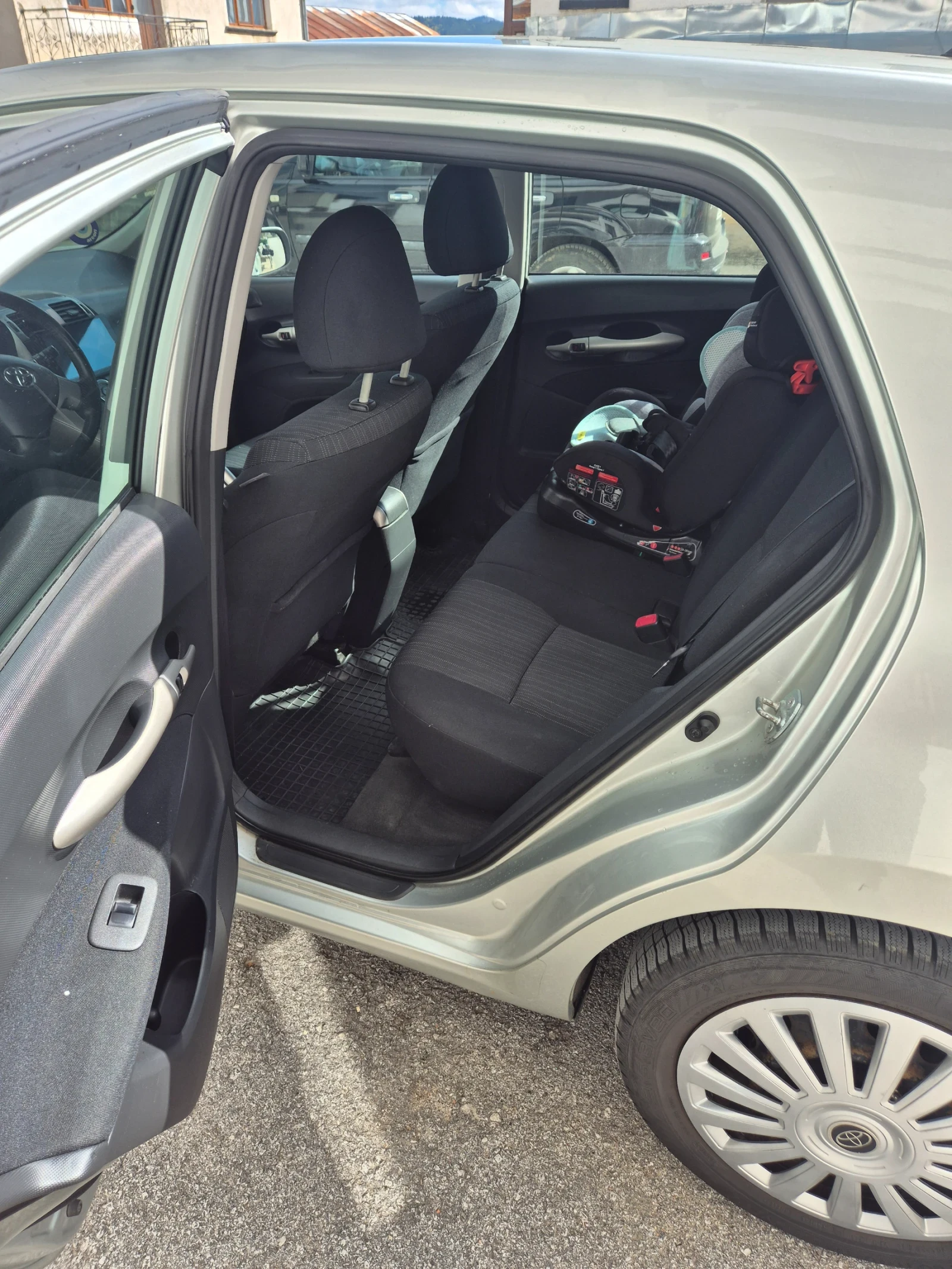 Toyota Auris  - изображение 10