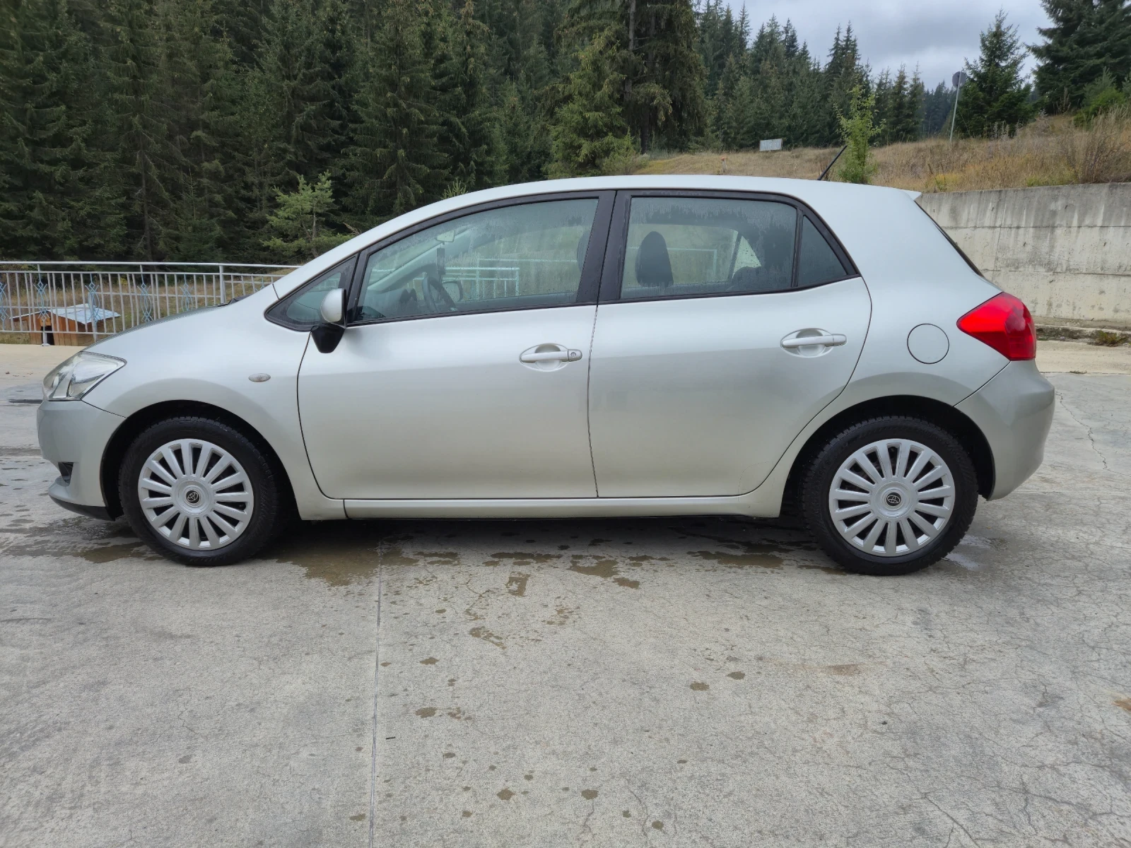 Toyota Auris  - изображение 3