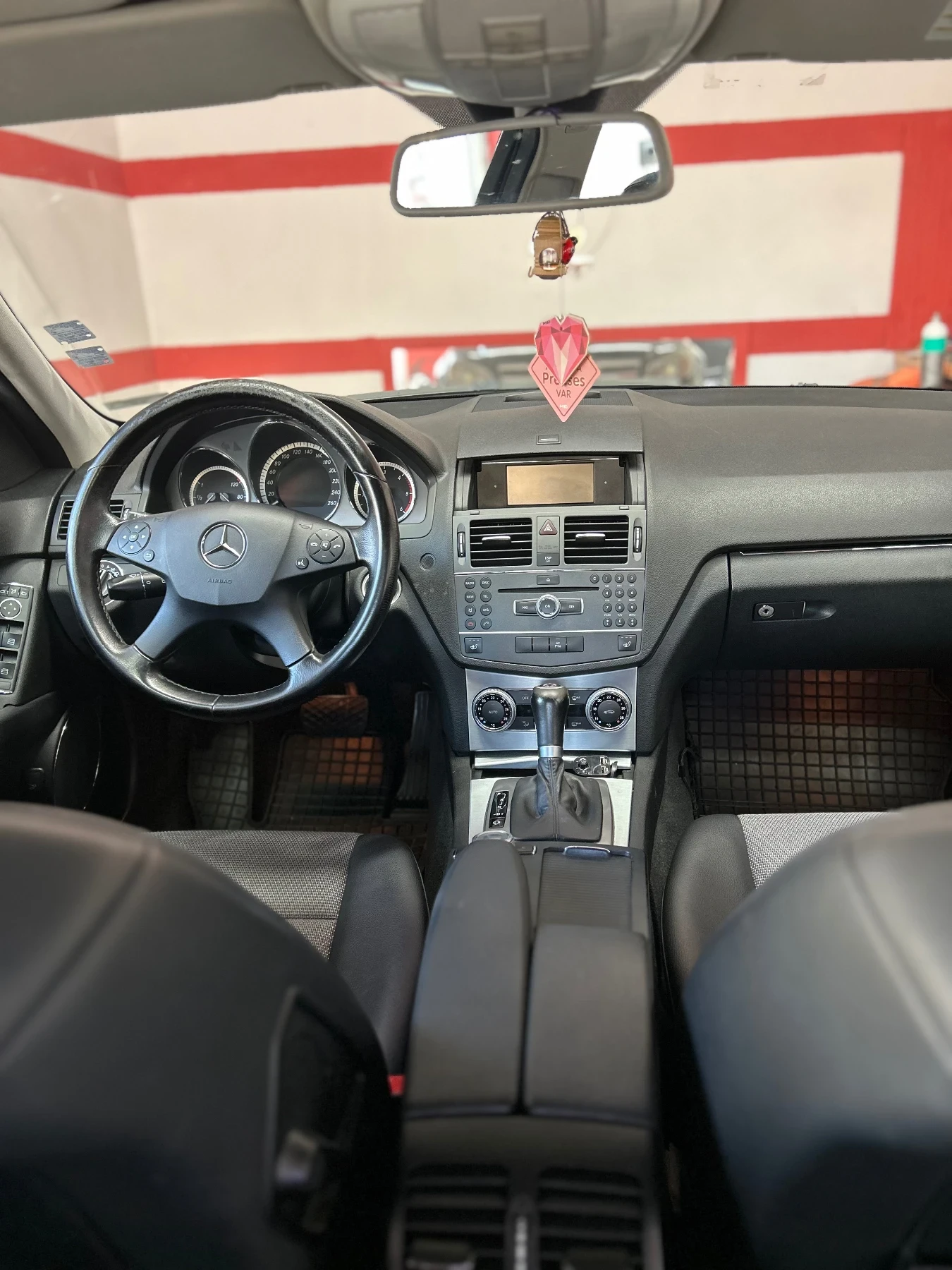 Mercedes-Benz C 350 | Mobile.bg   5