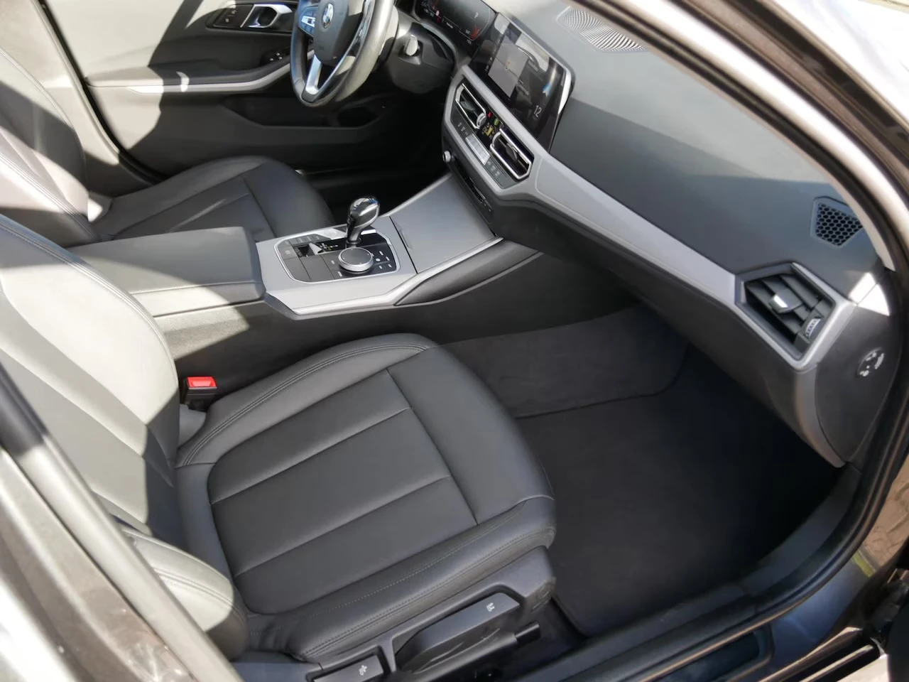 BMW 318 Executive  |  |  |  | Mobile.bg   13