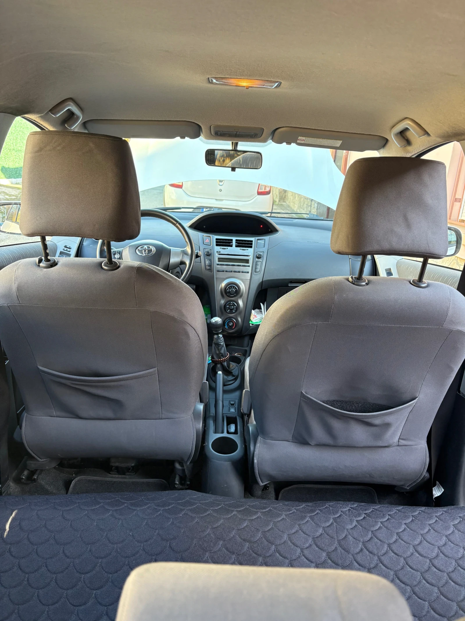 Toyota Yaris  - изображение 6