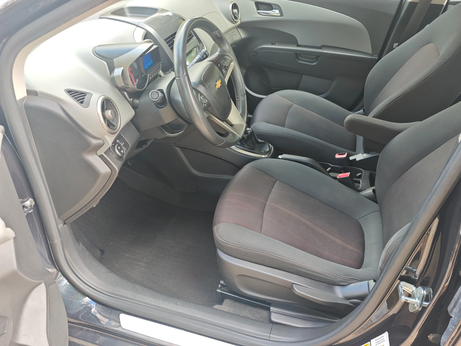 Chevrolet Aveo 1.4i-16V/EDITION 120 - изображение 9