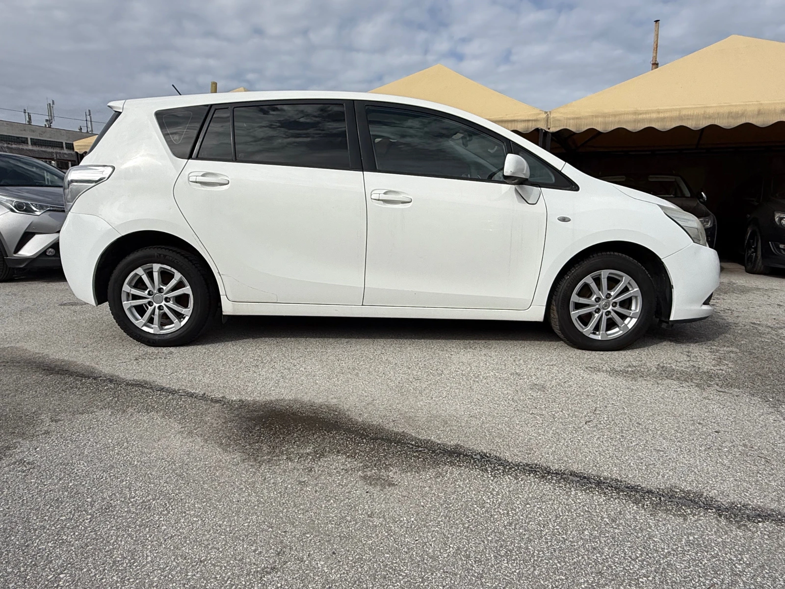 Toyota Verso 2.0 D4D - изображение 4