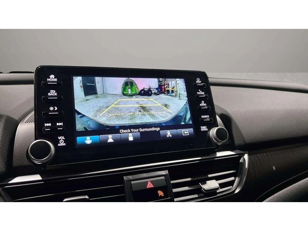 Honda Accord Hybrid Touring * CARFAX * АвтоКредит* (ЦЕНА ДО БГ) - изображение 10