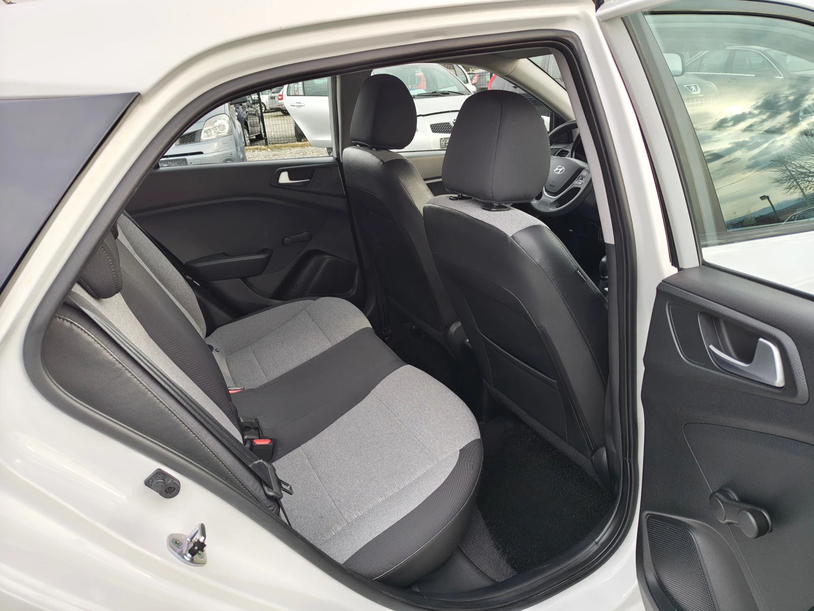 Hyundai I20 1.2 I GAZ !!! | Mobile.bg � ����������� 11