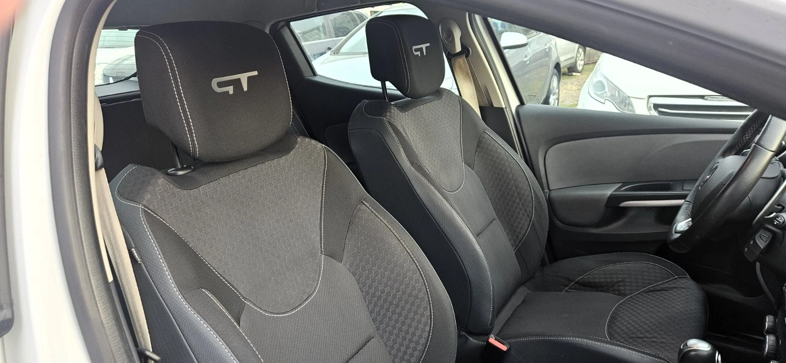 Renault Clio 1.2i GTLine AUTOMATIC, снимка 7 - Автомобили и джипове - 53712955