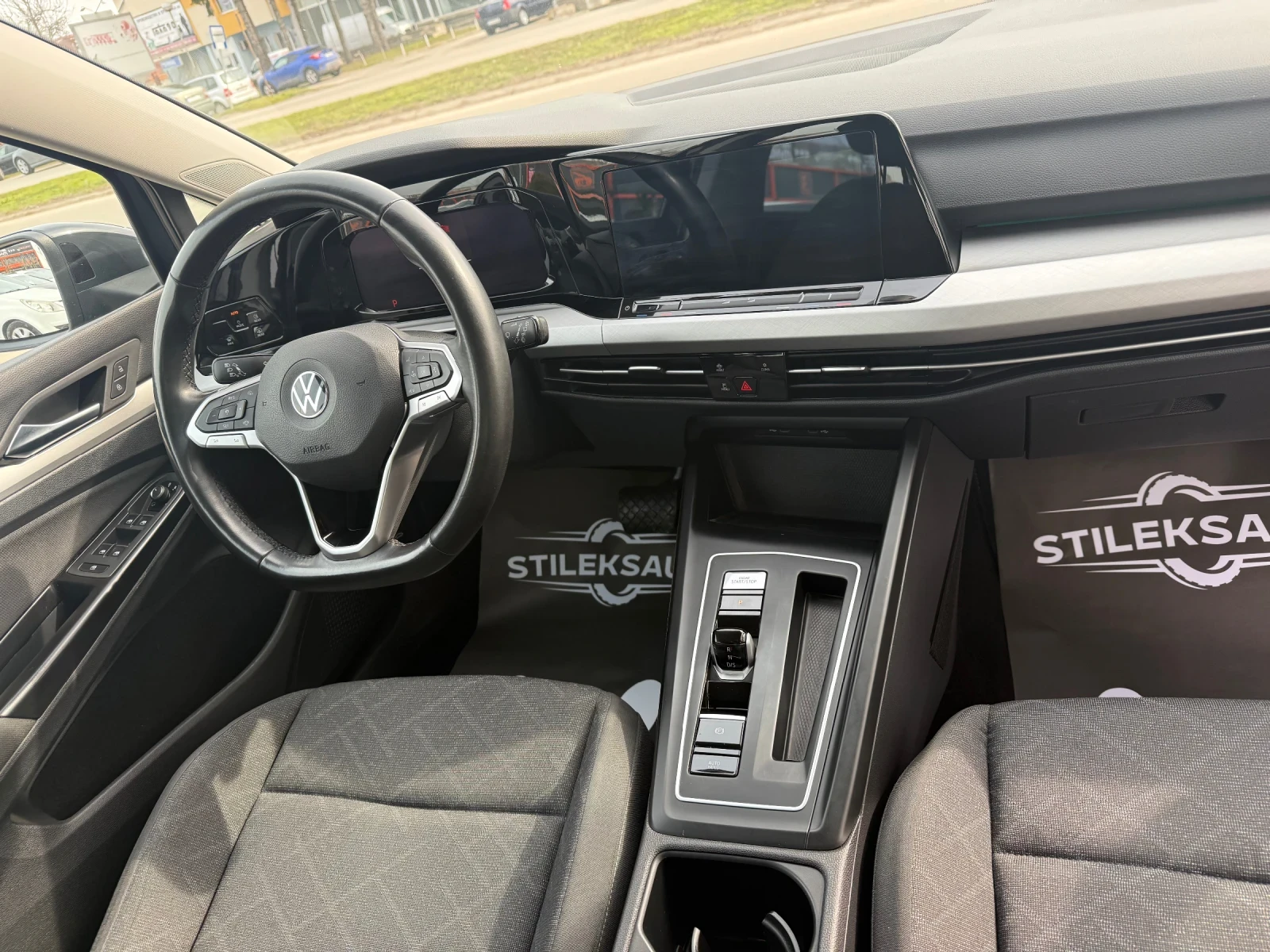 VW Golf 1.5 CNG Автоматик, снимка 10 - Автомобили и джипове - 53726754