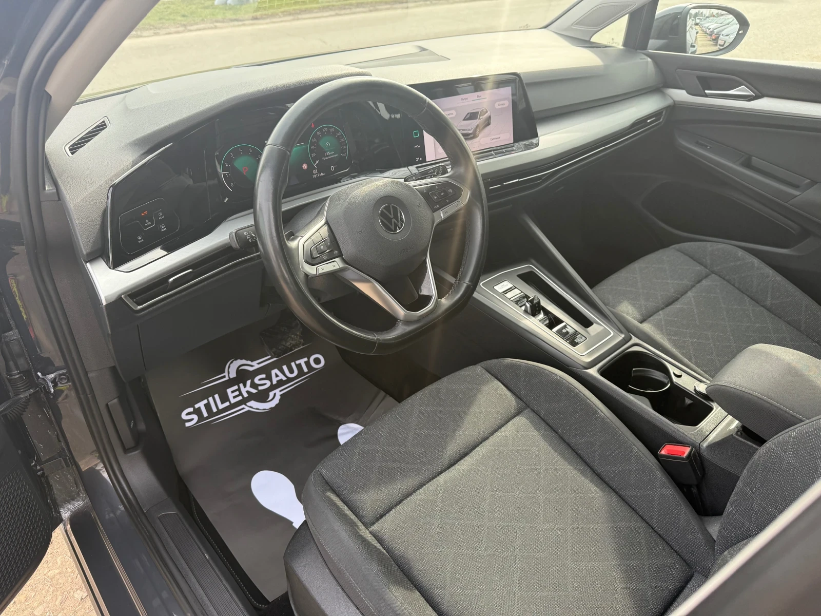 VW Golf 1.5 CNG Автоматик, снимка 11 - Автомобили и джипове - 53726754