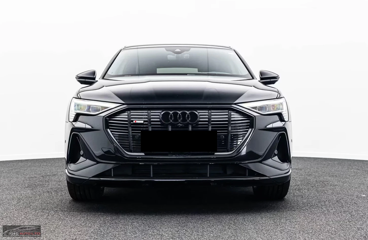 Audi E-Tron SPORTBACK/55/408HP/2XSLINE/4X4/PANO/360/HUD/230z, снимка 2 - Автомобили и джипове - 54038995