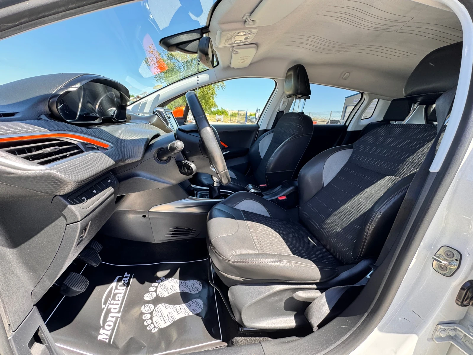 Peugeot 2008 1.6hdi 93kc Urban Cross, снимка 10 - Автомобили и джипове - 54593746