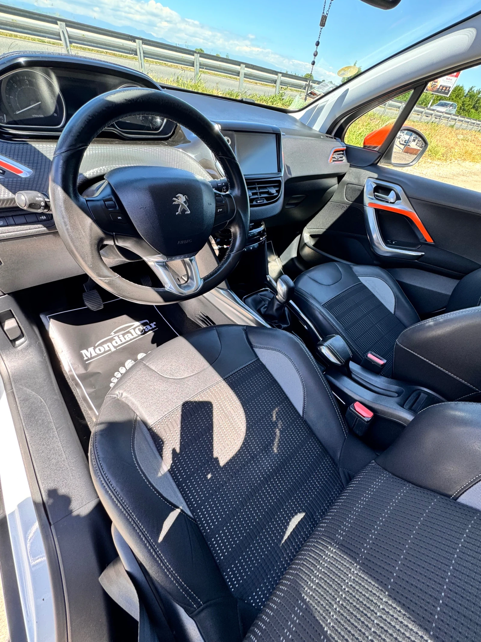 Peugeot 2008 1.6hdi 93kc Urban Cross, снимка 9 - Автомобили и джипове - 54593746
