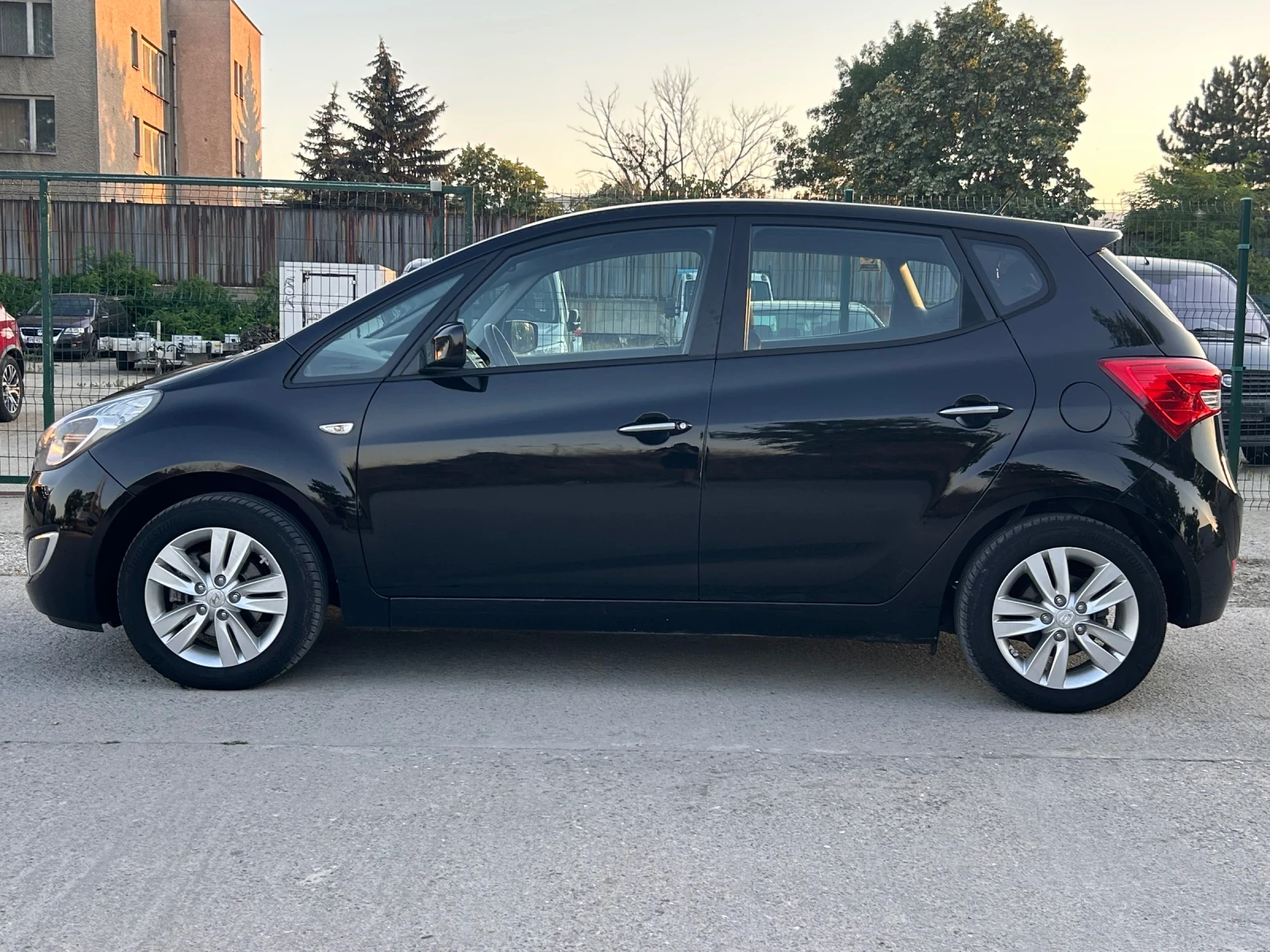 Hyundai Ix20 Газ, снимка 2 - Автомобили и джипове - 55105644