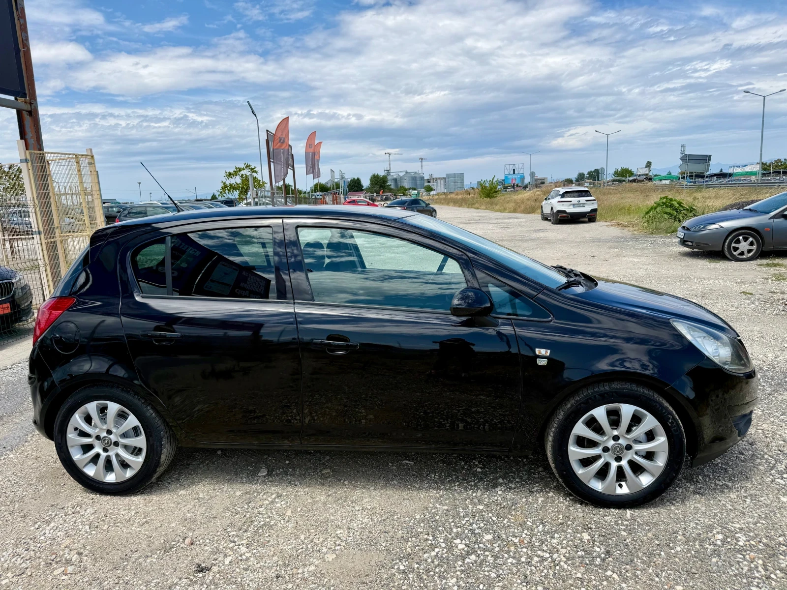 Opel Corsa 1.2БЕНЗИН/ГАЗ Opel 111 Юбилейна, снимка 8 - Автомобили и джипове - 55443563