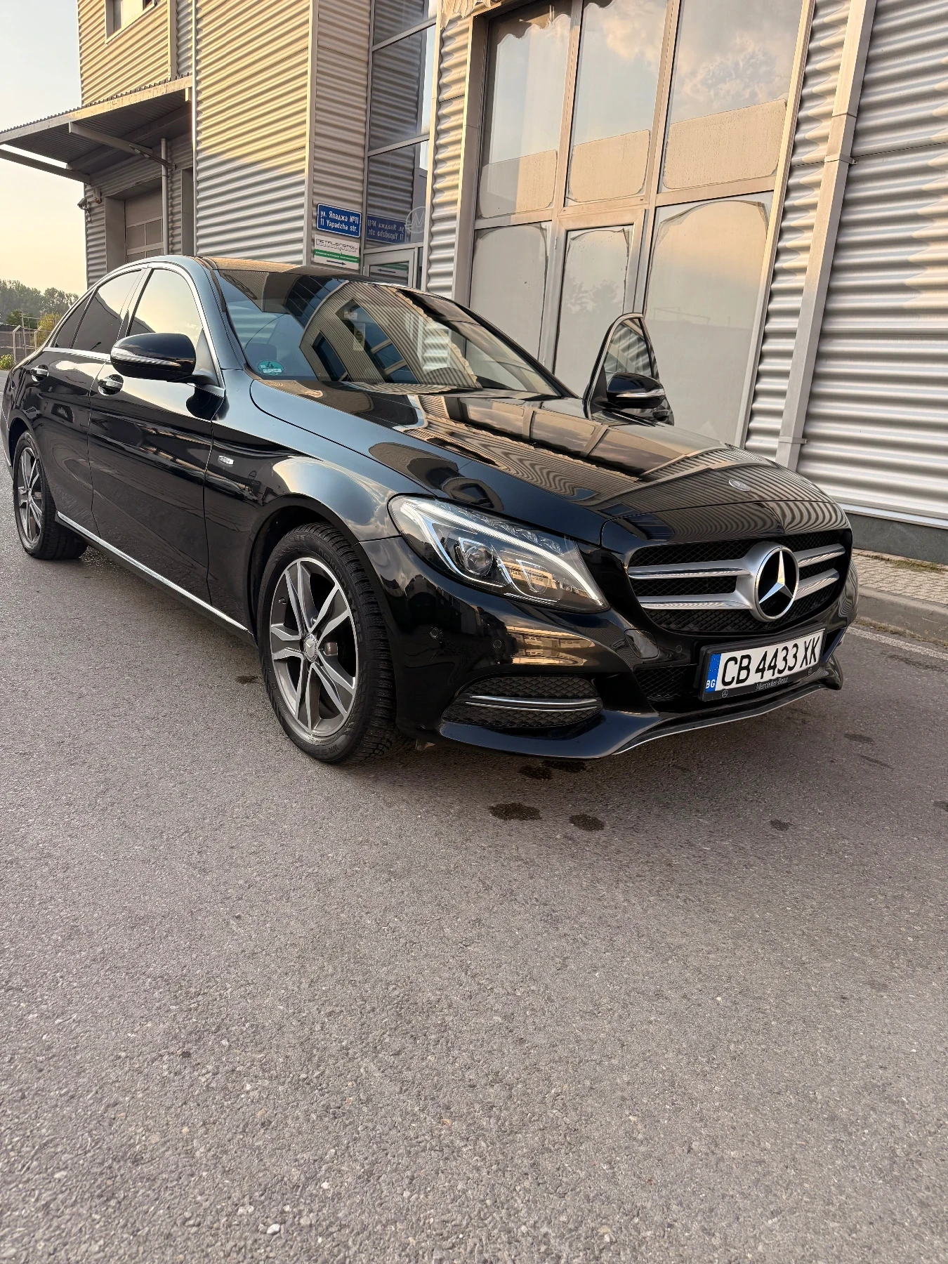 Mercedes-Benz C 180, снимка 10 - Автомобили и джипове - 56106599