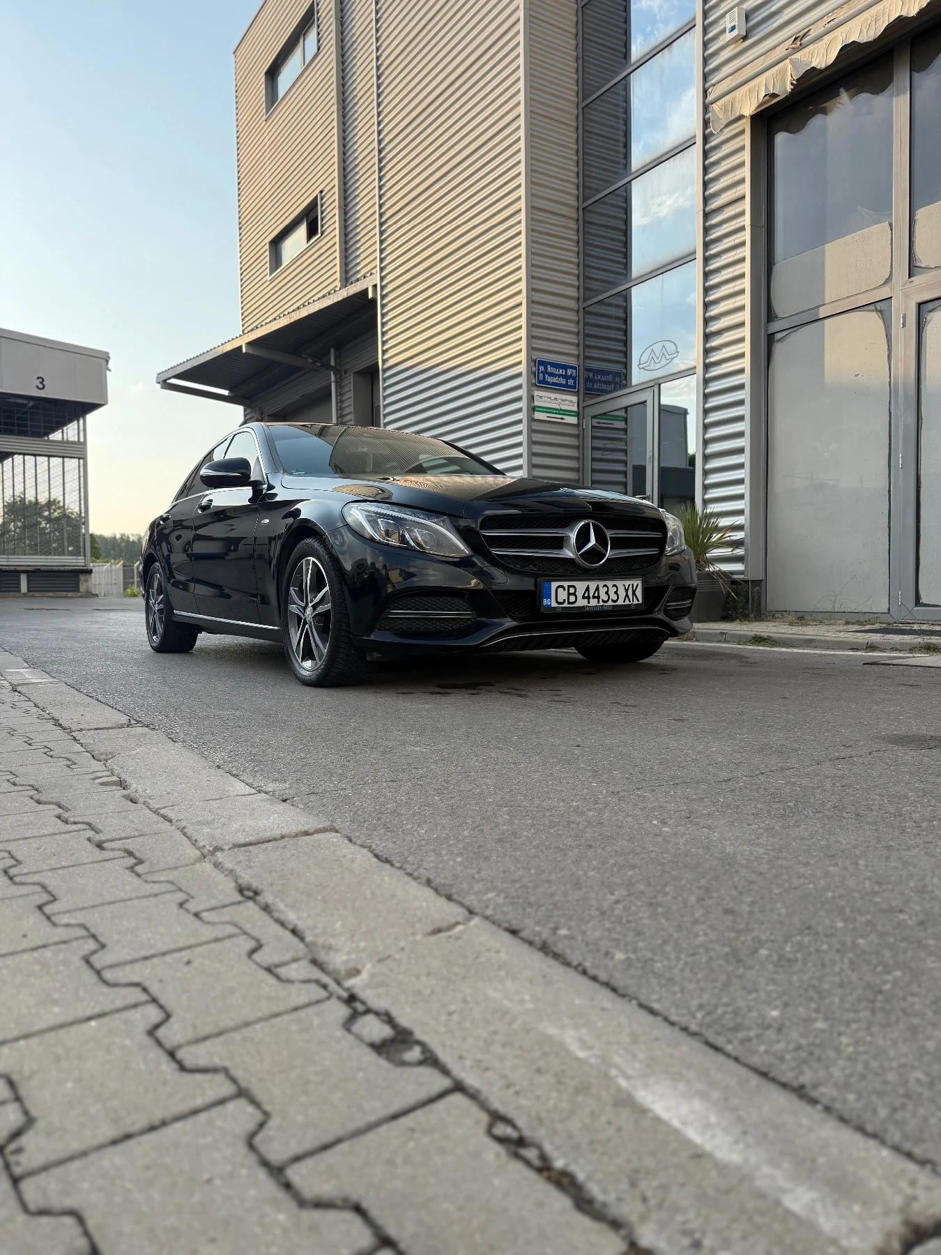 Mercedes-Benz C 180, снимка 4 - Автомобили и джипове - 56106599