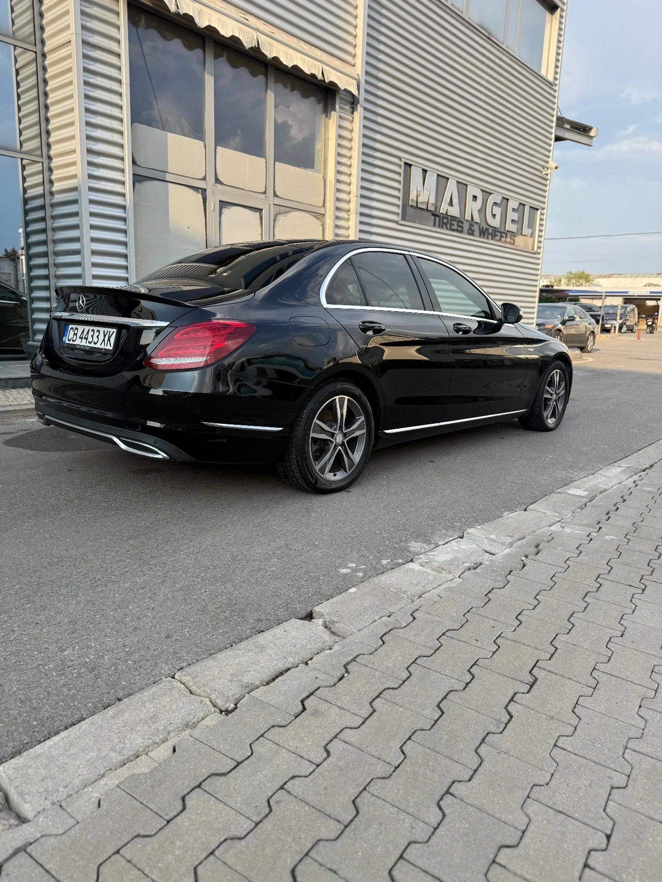 Mercedes-Benz C 180, снимка 6 - Автомобили и джипове - 56106599