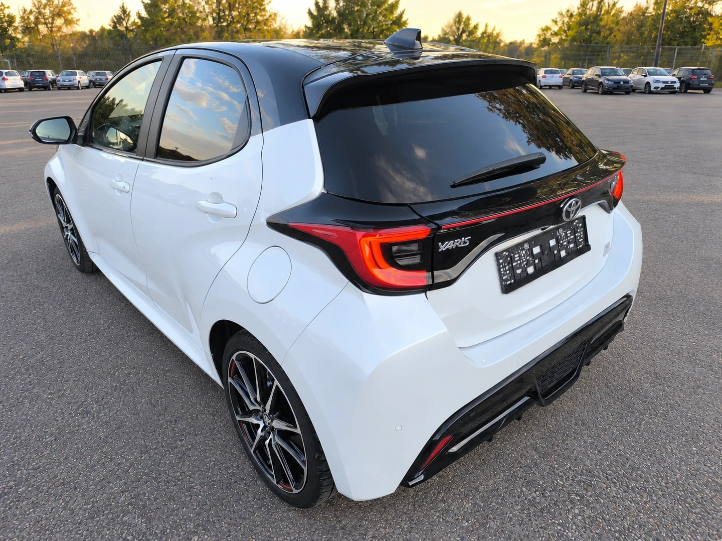 Toyota Yaris 1.5 Hibrid GR ����� | Mobile.bg � ����������� 5
