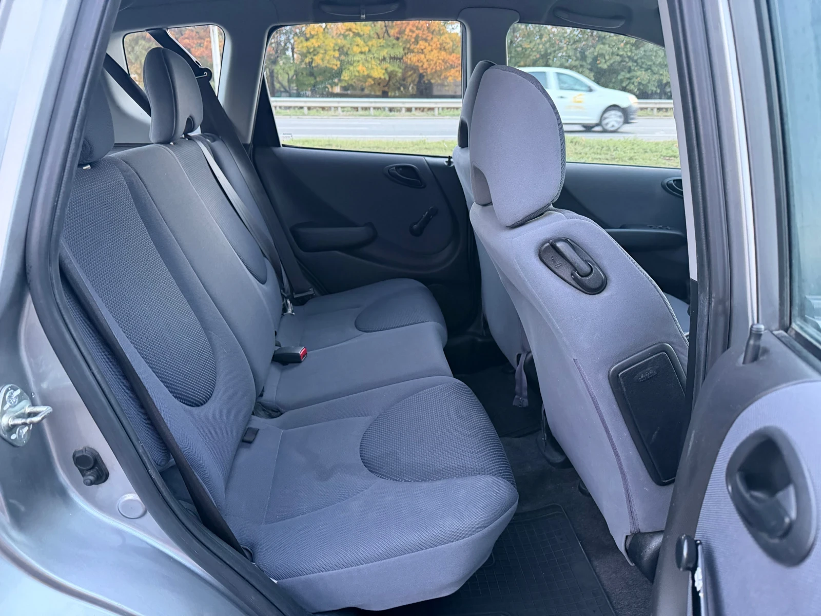 Honda Jazz 1.2i Euro4, снимка 11 - Автомобили и джипове - 56691815