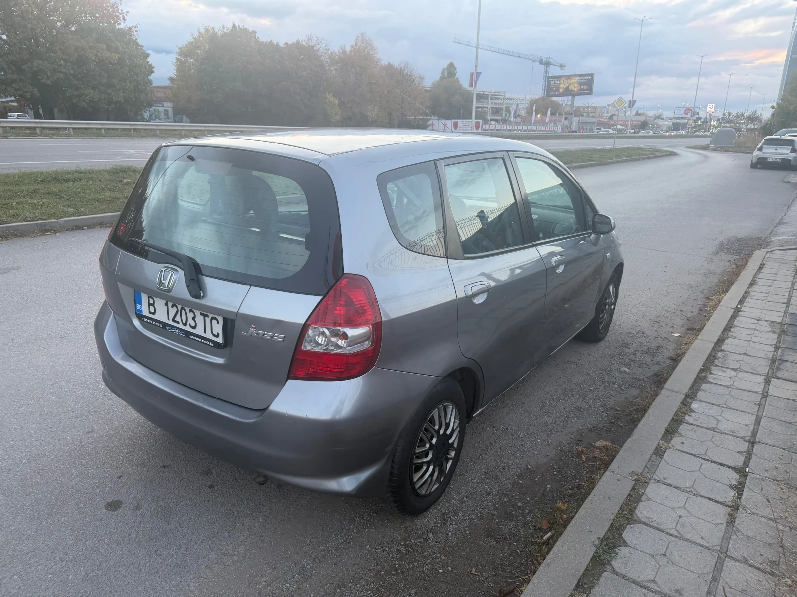 Honda Jazz 1.2i Euro4, снимка 4 - Автомобили и джипове - 56691815