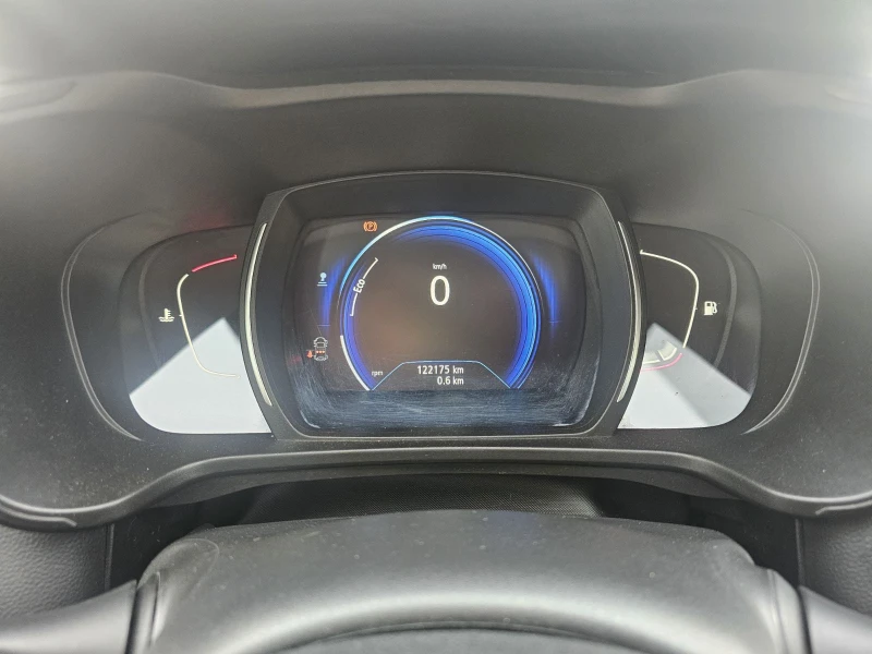 Renault Kadjar Energy dCi 110 к.с. дизел Stop&Start BVM6, снимка 8 - Автомобили и джипове - 52186594