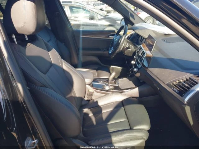 BMW X3 30i, снимка 10 - Автомобили и джипове - 53516580