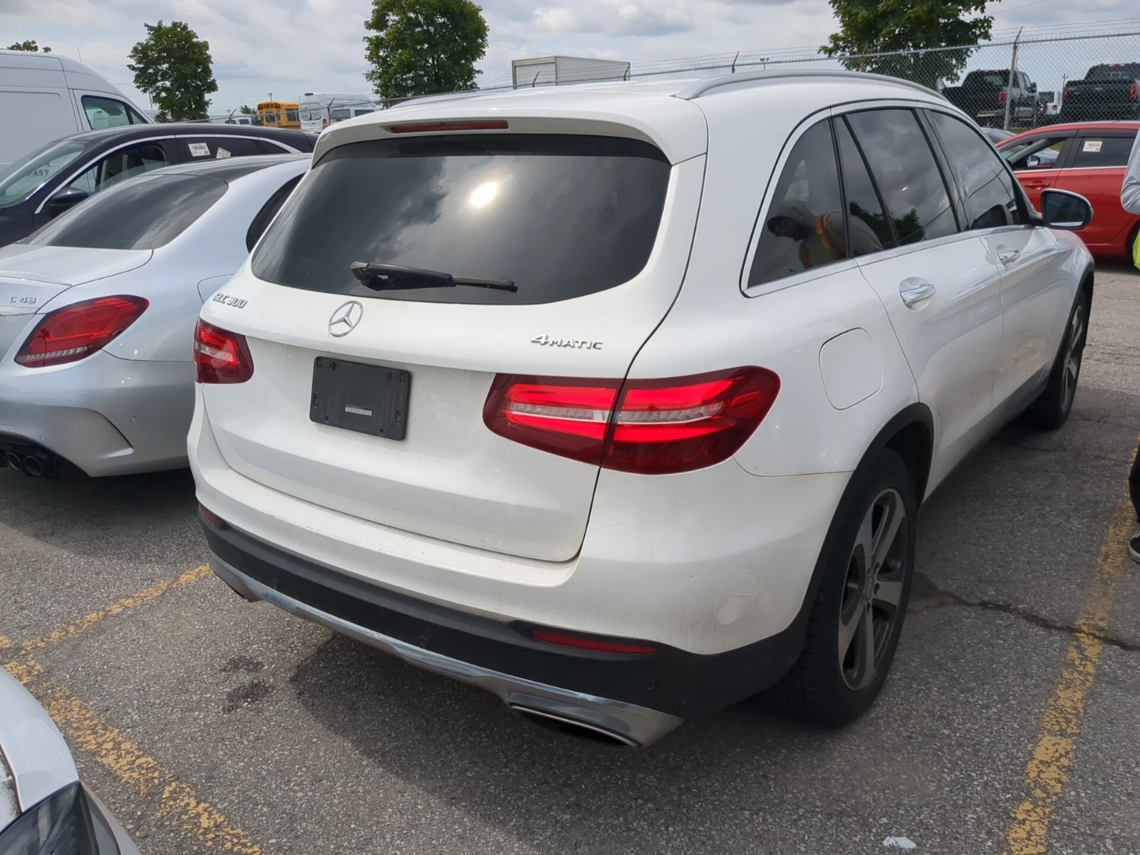 Mercedes-Benz GLC 300 * АВТОКРЕДИТ* * ЦЕНА ДО БЪЛГАРИЯ*  - изображение 3