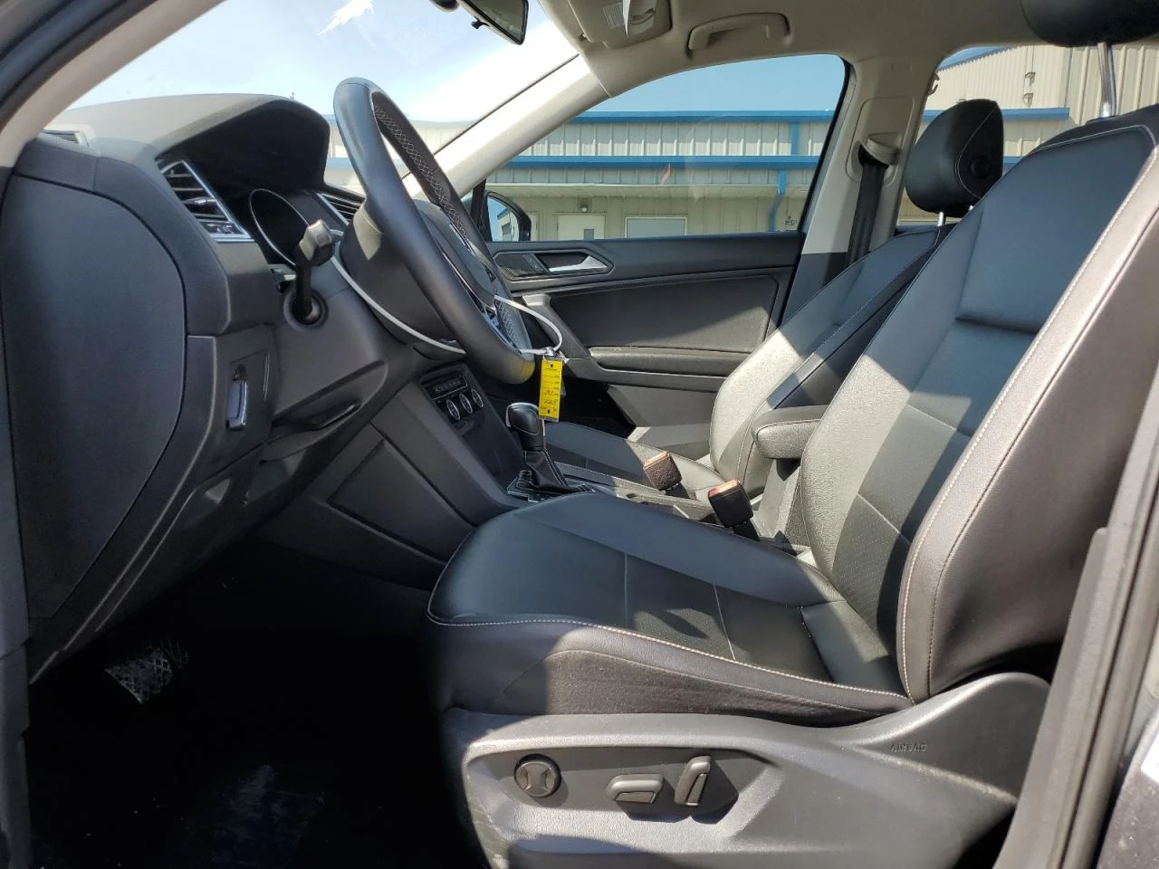 VW Tiguan SE 2.0TSI* АВТОКРЕДИТ - изображение 8