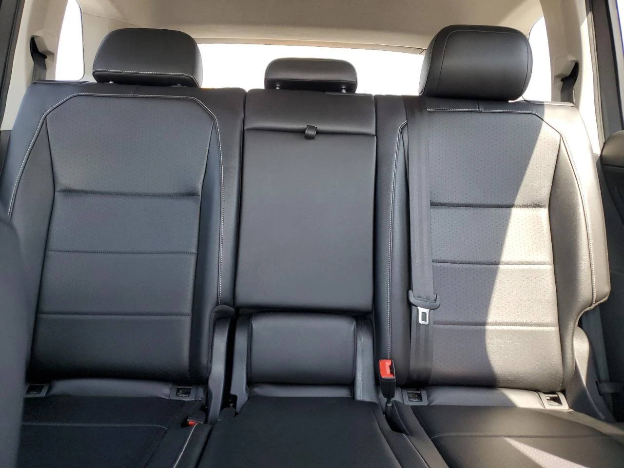 VW Tiguan SE 2.0TSI* АВТОКРЕДИТ - изображение 10