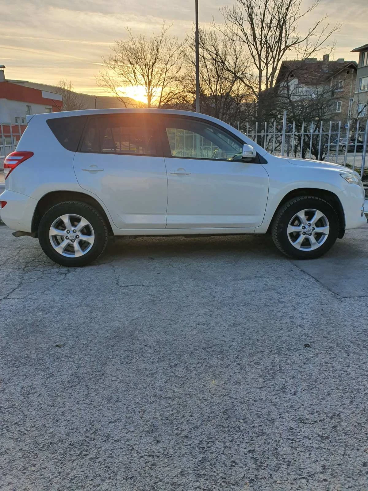 Toyota Rav4 Crossover - изображение 5